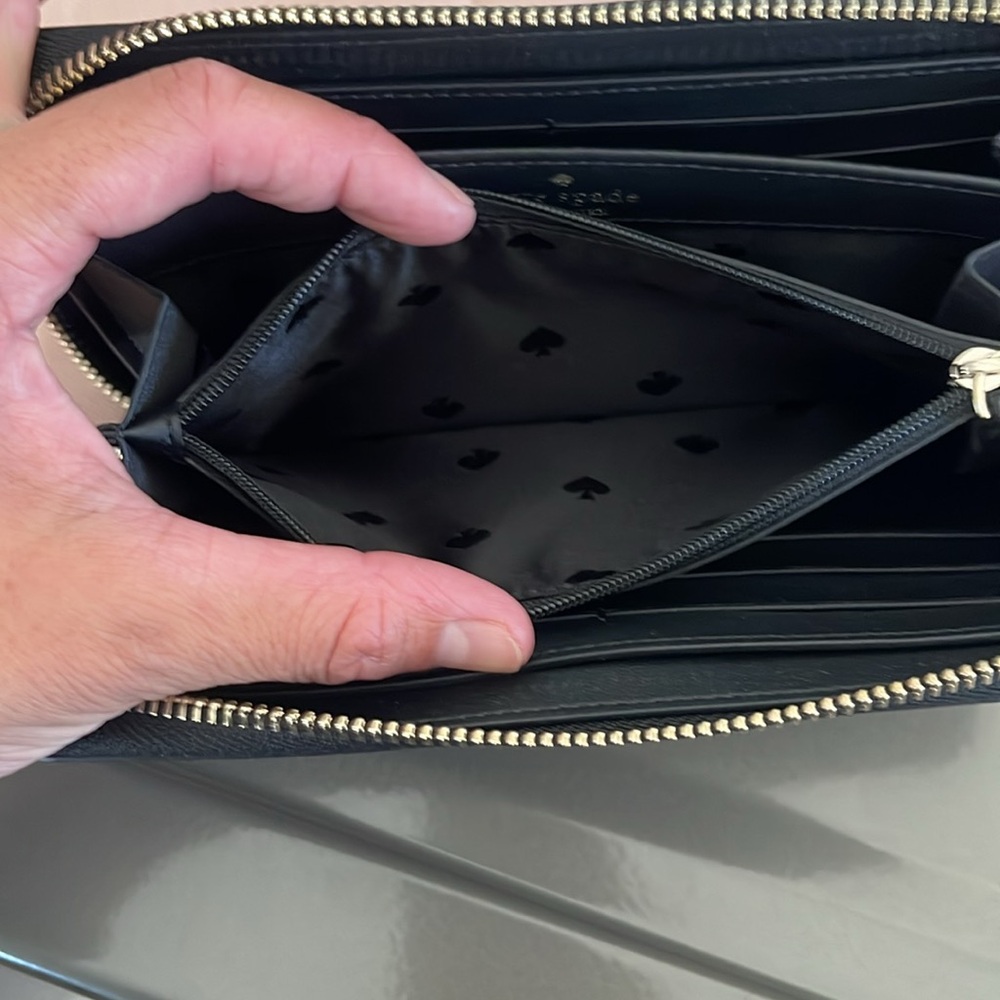 Kate Spade ‼️‼️
New York laurel way neda continental zip wallet - Picture 8 of 8